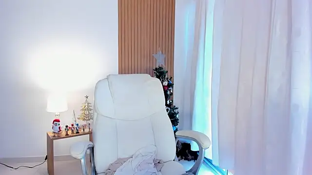 Snapshot of _Sam_sexy_ chatting on 12-27-24, 08:28 Sam sexy online show from 12-27-24, 08:28