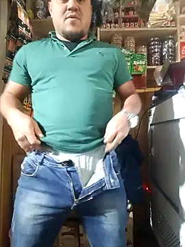 Snapshot of TheBriiaand30 chatting on 10-05-25, 02:26 TheBriiaand30 online show from 10-05-25, 02:26