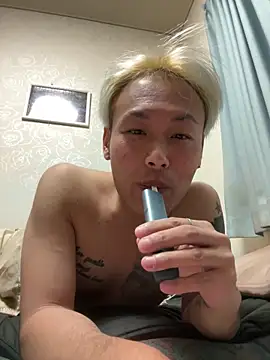 Snapshot of kouji8800 chatting on 01-11-25, 09:57 kouji8800 online show from 01-11-25, 09:57