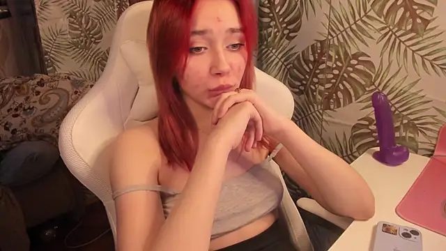 Snapshot of SweetLinaa chatting on 01-04-25, 10:49 SweetLinaa online show from 01-04-25, 10:49