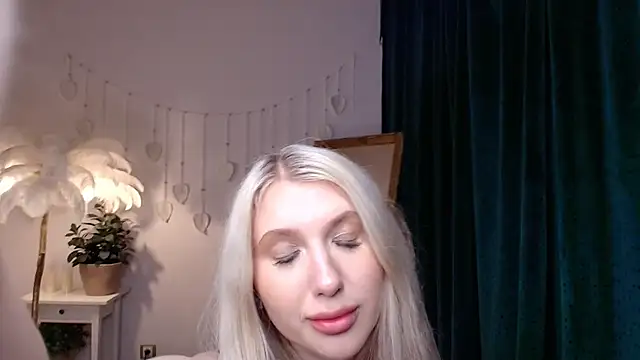 Evacadooo online show from 05-29-26, 02:53