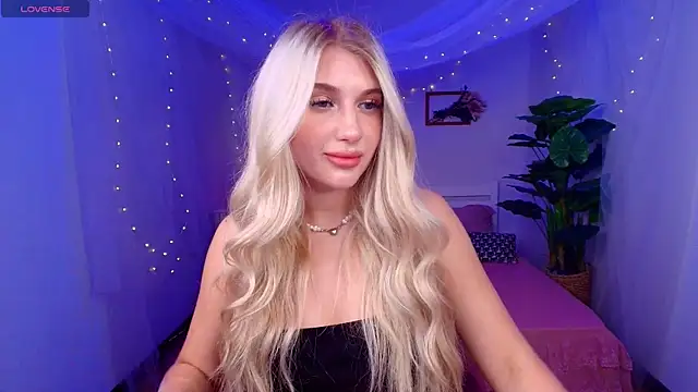 Evacadooo online show from 07-23-26, 03:04
