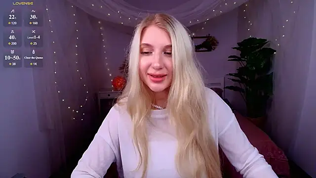 Evacadooo online show from 07-31-26, 04:12