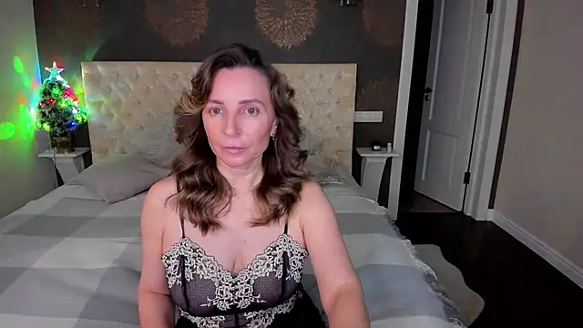 Snapshot of AllisonWilliams chatting on 01-15-25, 04:11 AllisonWilliams online show from 01-15-25, 04:11