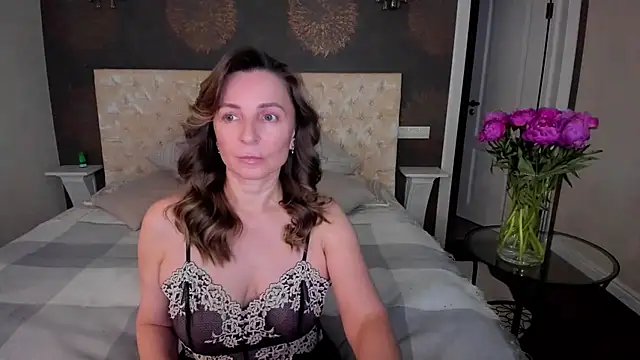 Snapshot of AllisonWilliams chatting on 02-01-25, 04:22 AllisonWilliams online show from 02-01-25, 04:22