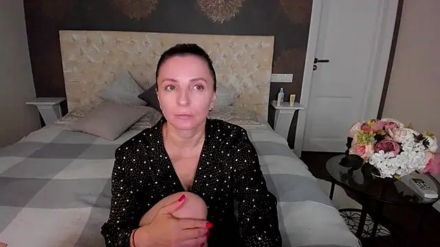 Snapshot of AllisonWilliams chatting on 09-23-25, 06:00 AllisonWilliams online show from 09-23-25, 06:00