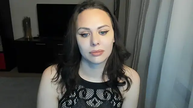 MollyCheiz online show from 11-26-25, 03:35