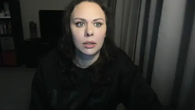 MollyCheiz online show from 04-26-26, 09:23