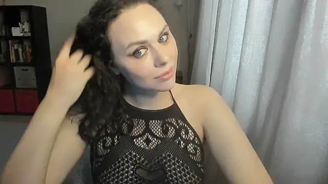 Snapshot of MollyCheiz chatting on 05-22-26, 12:11 MollyCheiz online show from 05-22-26, 12:11