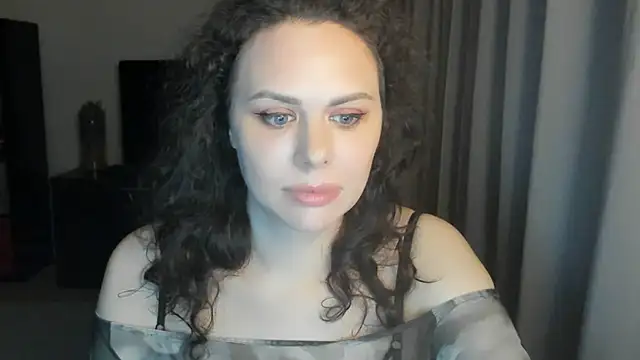 MollyCheiz online show from 06-28-26, 10:49