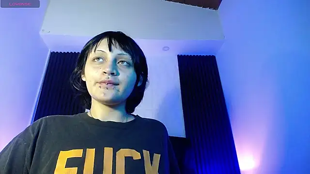 Snapshot of honney_dark chatting on 01-17-25, 02:50 honney dark online show from 01-17-25, 02:50