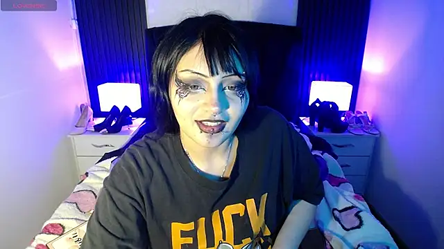 Snapshot of honney_dark chatting on 01-17-25, 05:53 honney dark online show from 01-17-25, 05:53