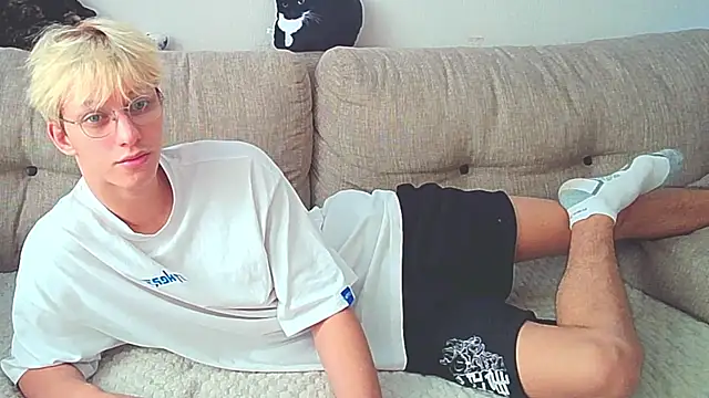 Ostin meow online show from 12-07-24, 07:49