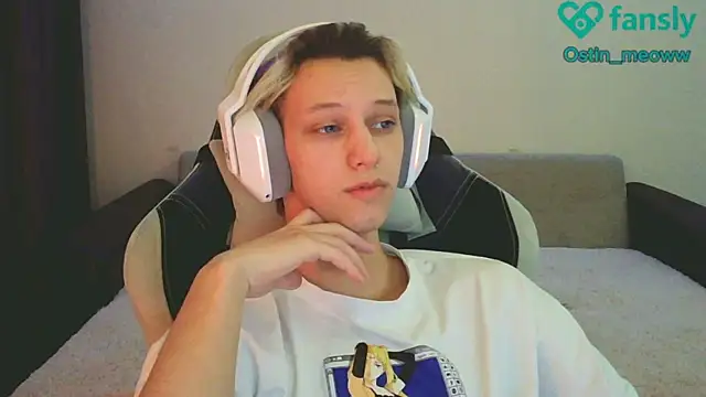 Ostin meow online show from 01-18-25, 04:10