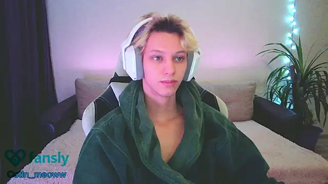 Ostin meow online show from 01-24-25, 02:51