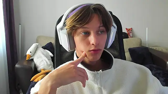 Ostin meow online show from 09-14-25, 08:02