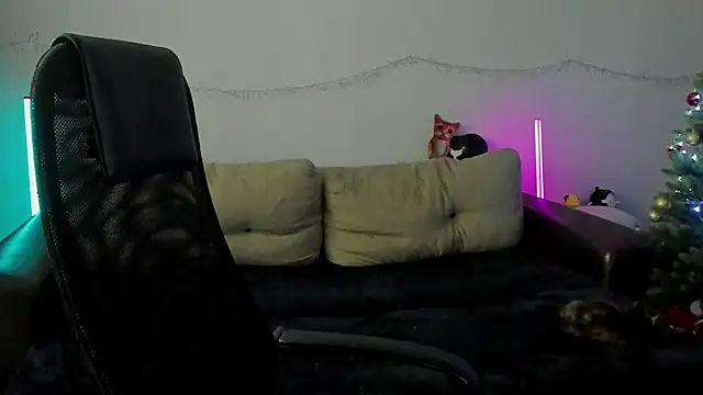 Ostin meow online show from 12-22-25, 05:26