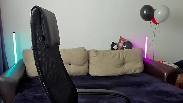 Ostin meow online show from 01-19-26, 04:49