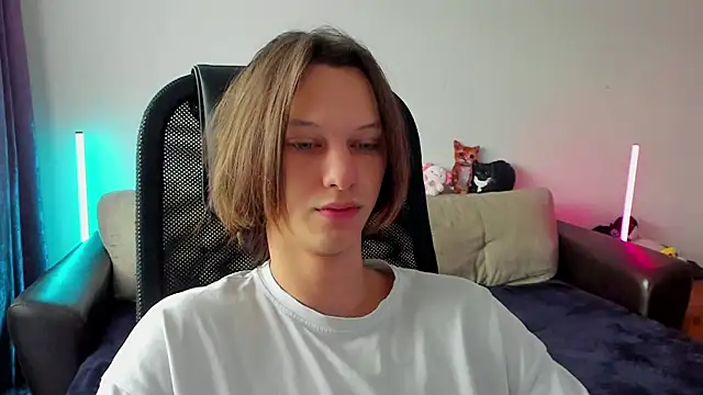 Ostin meow online show from 04-12-26, 10:31