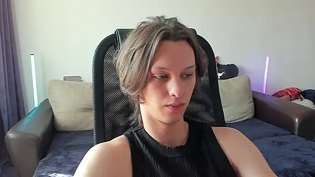 Ostin meow online show from 06-13-26, 10:46