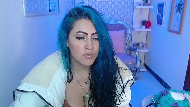 Snapshot of scarleth_blue chatting on 02-26-25, 06:37 scarleth blue online show from 02-26-25, 06:37