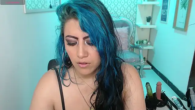 Snapshot of scarleth_blue chatting on 02-27-25, 03:04 scarleth blue online show from 02-27-25, 03:04