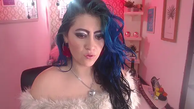 Snapshot of scarleth_blue chatting on 09-13-25, 03:06 scarleth blue online show from 09-13-25, 03:06