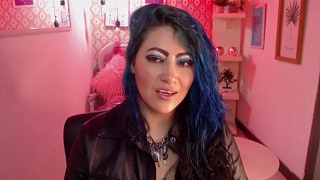 Snapshot of scarleth_blue chatting on 09-15-25, 02:22 scarleth blue online show from 09-15-25, 02:22