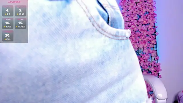 Snapshot of summer_sweet_ chatting on 02-21-25, 03:56 summer sweet online show from 02-21-25, 03:56