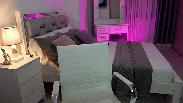 Camilaa bueno online show from 02-09-25, 11:25