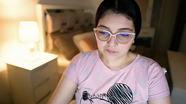 Camilaa bueno online show from 11-21-25, 10:52