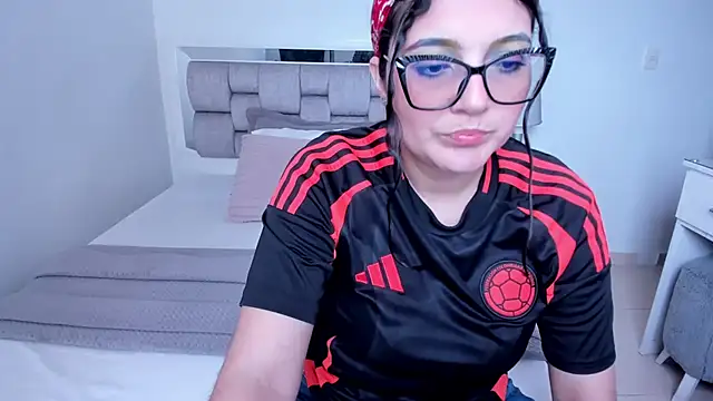 Snapshot of Camilaa_bueno chatting on 07-03-26, 08:37 Camilaa bueno online show from 07-03-26, 08:37