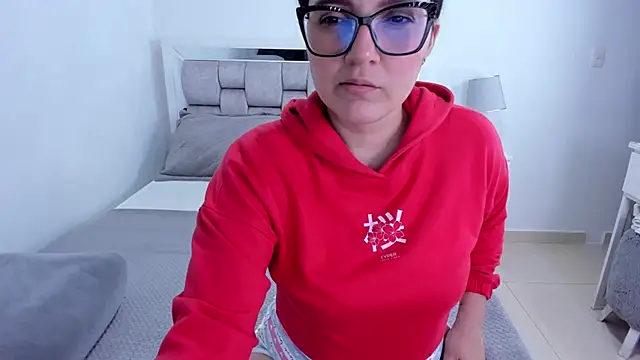 Snapshot of Camilaa_bueno chatting on 07-06-26, 01:46 Camilaa bueno online show from 07-06-26, 01:46