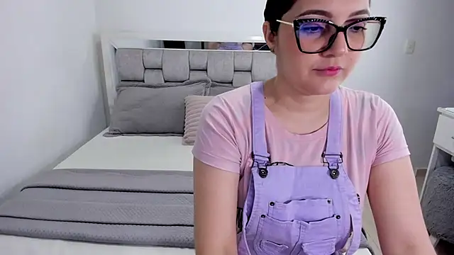 Snapshot of Camilaa_bueno chatting on 07-13-26, 11:18 Camilaa bueno online show from 07-13-26, 11:18