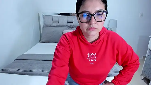 Snapshot of Camilaa_bueno chatting on 07-24-26, 01:47 Camilaa bueno online show from 07-24-26, 01:47