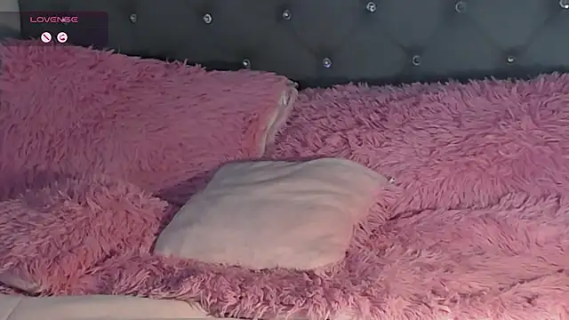 Snapshot of Miah_hilton2 chatting on 02-04-25, 12:29 Miah hilton2 online show from 02-04-25, 12:29