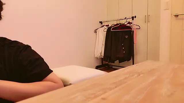 Snapshot of undo-busoku69 chatting on 09-11-25, 04:07 undo-busoku69 online show from 09-11-25, 04:07