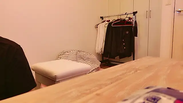 Snapshot of undo-busoku69 chatting on 09-12-25, 05:40 undo-busoku69 online show from 09-12-25, 05:40