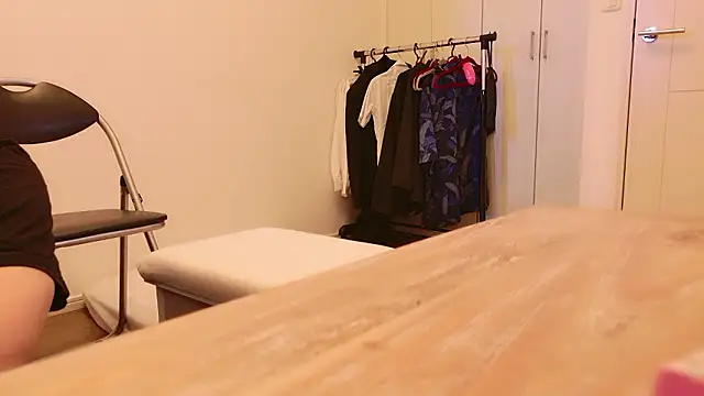 Snapshot of undo-busoku69 chatting on 09-14-25, 04:55 undo-busoku69 online show from 09-14-25, 04:55