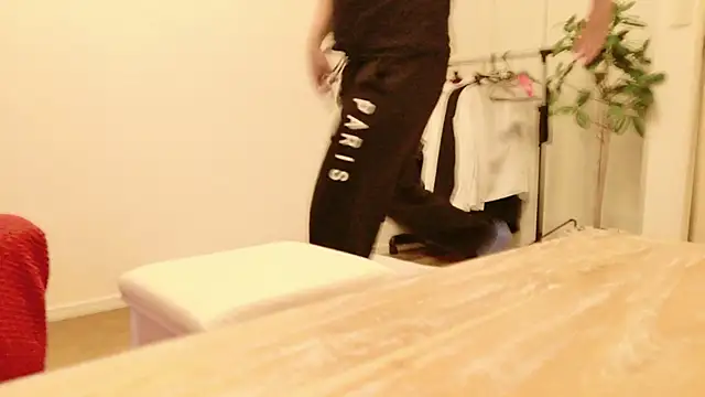 Snapshot of undo-busoku69 chatting on 11-20-25, 06:02 undo-busoku69 online show from 11-20-25, 06:02