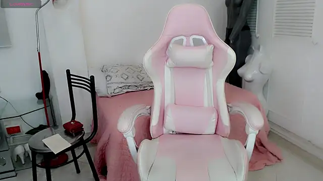 elly willis online show from 01-21-25, 04:43