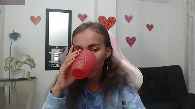 lulu 25  online show from 12-27-24, 11:42