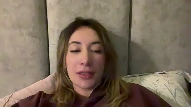 Gabby cruz  online show from 12-04-24, 06:11