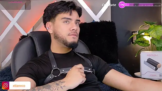 Tommidubois online show from 12-19-25, 04:08