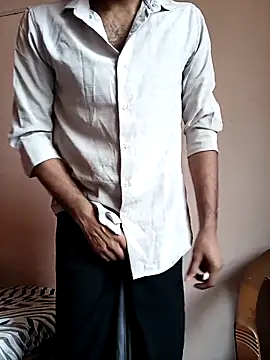 Vignesh3246 online show from 10-27-25, 07:23