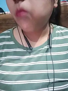Snapshot of Love-Veronica chatting on 07-17-26, 01:40 Love-Veronica online show from 07-17-26, 01:40