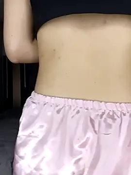 laura arias018 online show from 12-19-25, 07:15