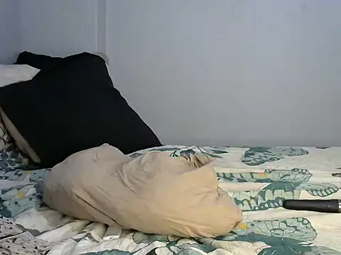 Snapshot of Fatnastyass44 chatting on 05-04-26, 06:42 Fatnastyass44 online show from 05-04-26, 06:42
