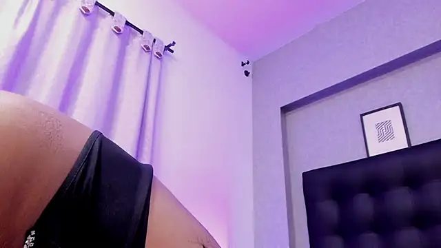 Snapshot of MeleekXXX_ chatting on 02-27-25, 10:53 MeleekXXX  online show from 02-27-25, 10:53