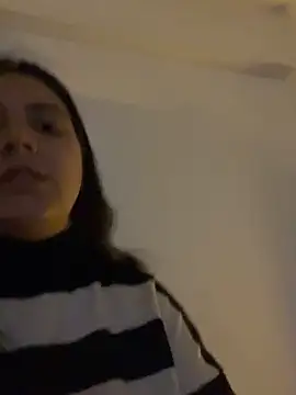 Snapshot of xBubblyBarbiexx chatting on 10-31-25, 03:07 xBubblyBarbiexx online show from 10-31-25, 03:07